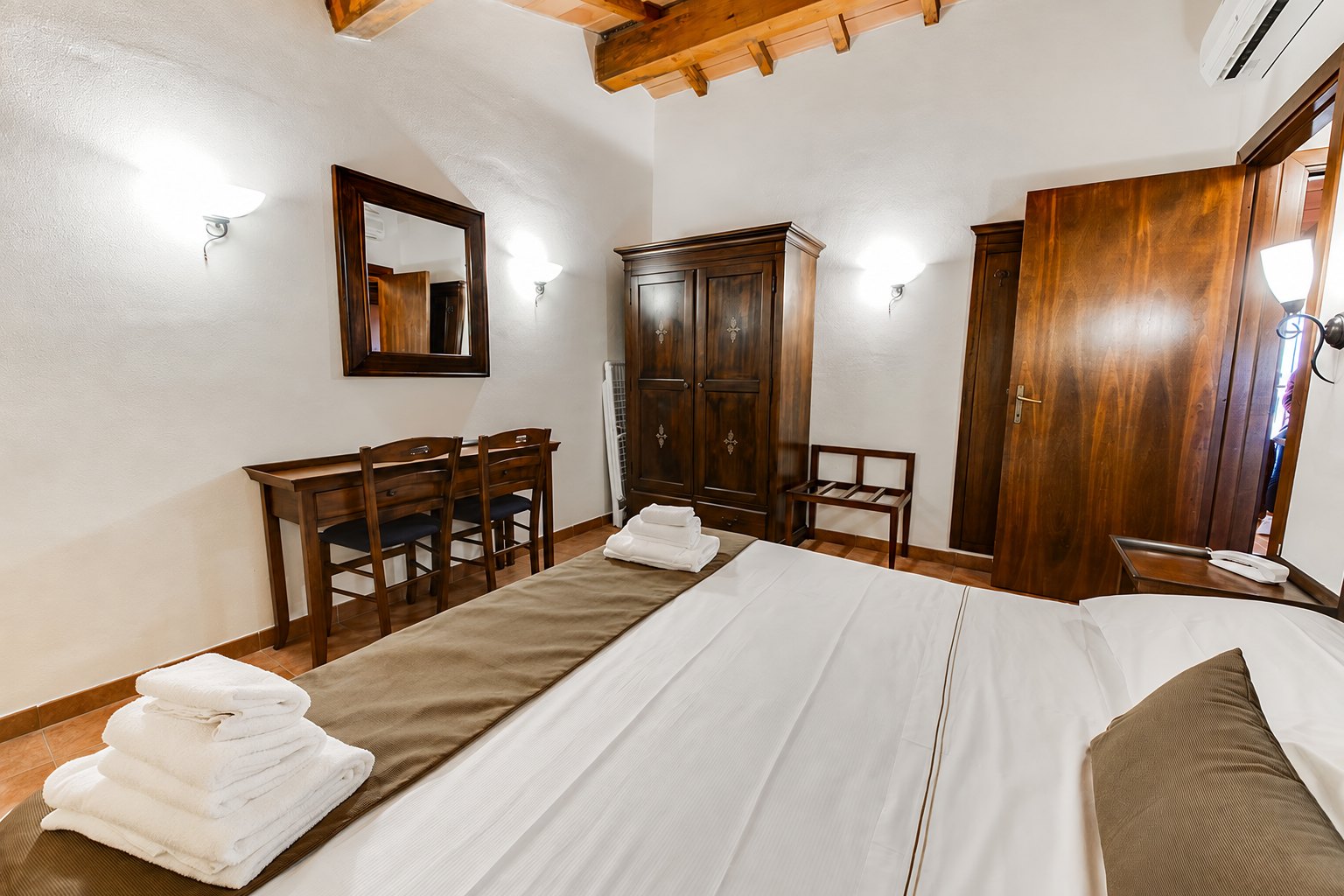 Family · Borgo Magliano · 6